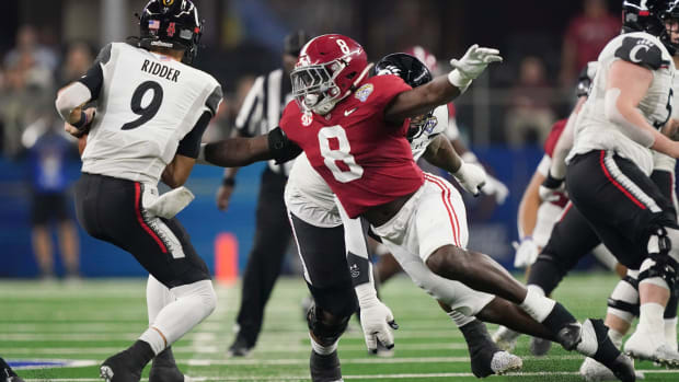 Alabama LB Christian Harris in college football playoff